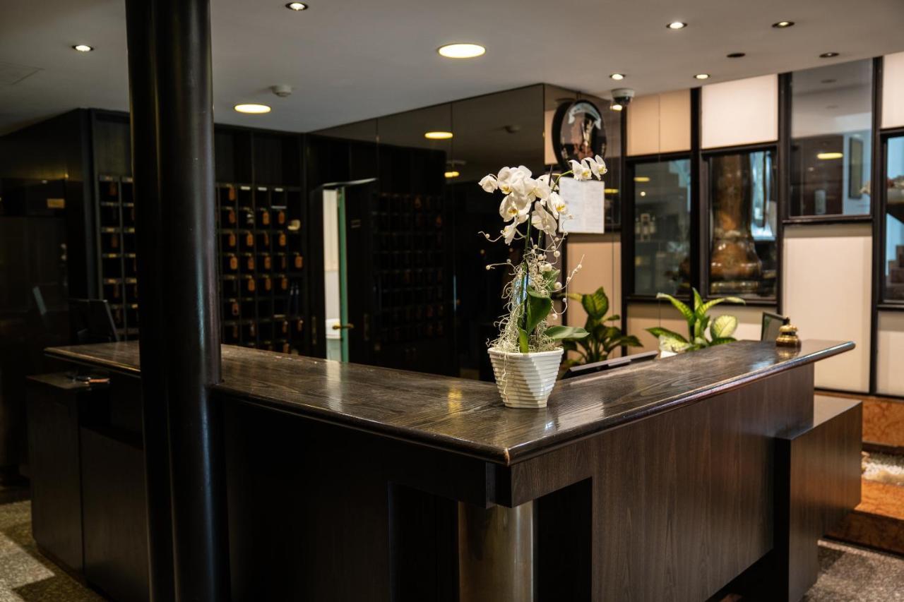 Hotel Pergola เลนญาโก ภายนอก รูปภาพ